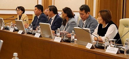 В Архиве Президента РК прошел круглый стол и выставка к 30-летию Конституции фото галереи 4